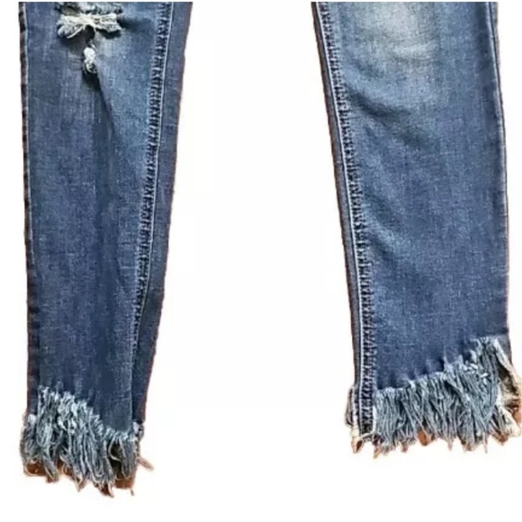 Free People Hi-rise Distressed Freyed Hem Cropped Jeans Medium Wash 26 EUC - Picture 5 of 10